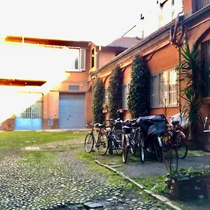 Apartment La Casa Sul Ballatoio Isola Humanitas E Alcatraz, Milan